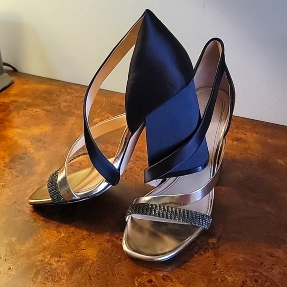 Vince Camuto Imagine 😍